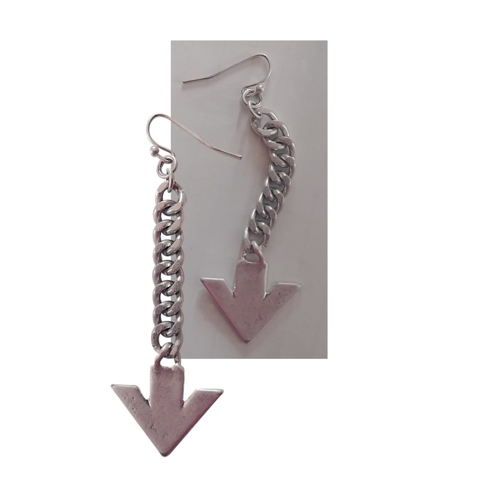 Chain Link Arrow Earrings Burnished Silver 2 1/2"